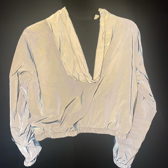 NWT Reflective Crop Jacket - Picture 4 of 5